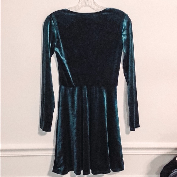 Copper Key green velvet dress NWT size S - Picture 2 of 3